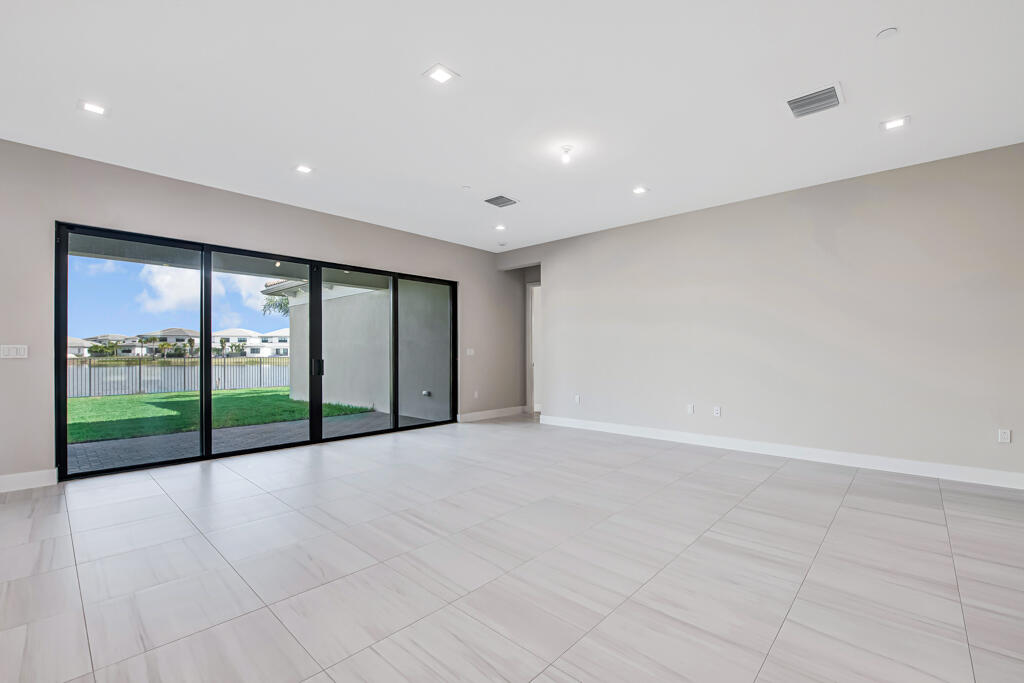 10028 Cloud View — photo 12