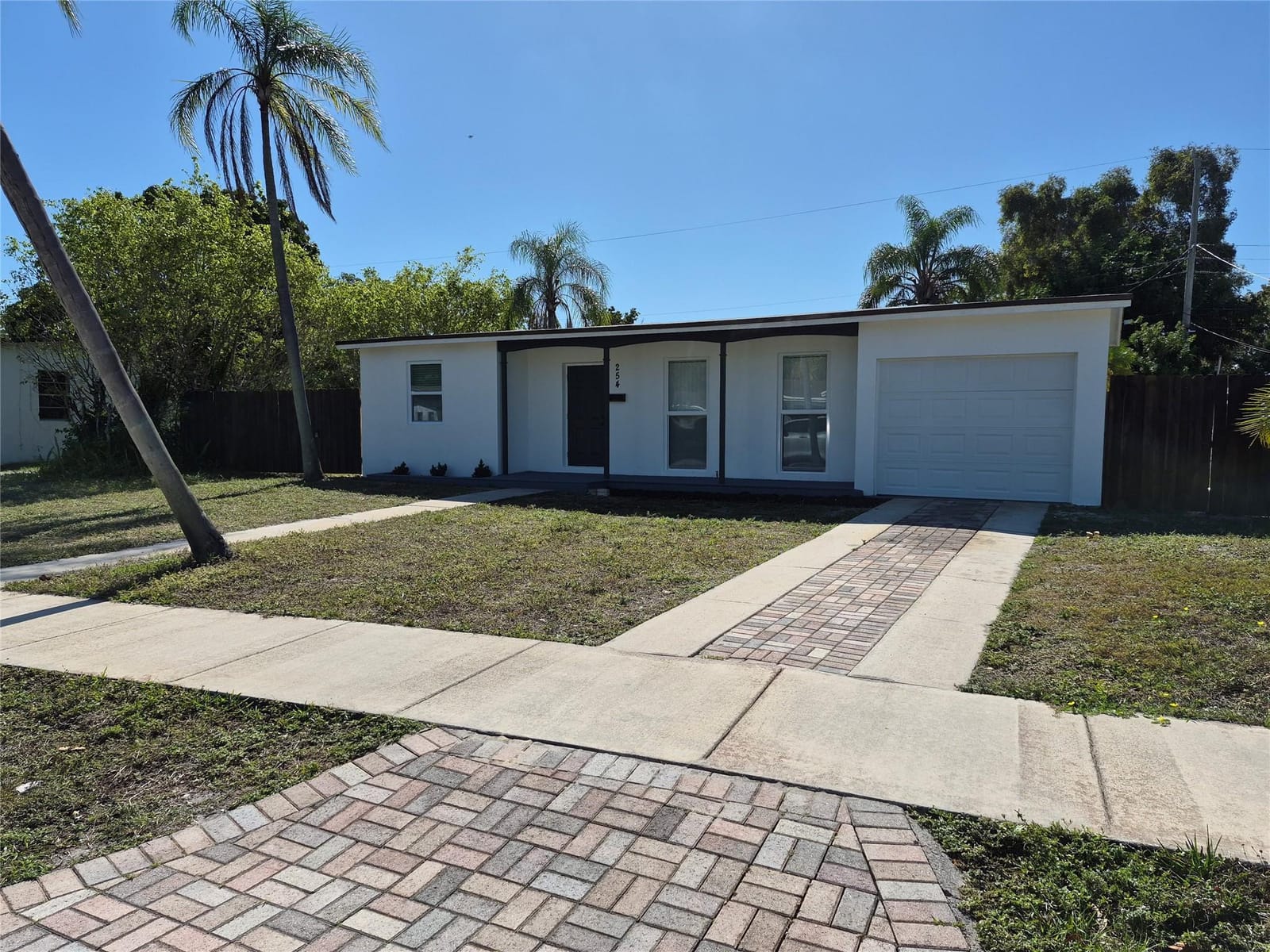 254 NE 42nd Court, Deerfield Beach, FL 33064 photo 2