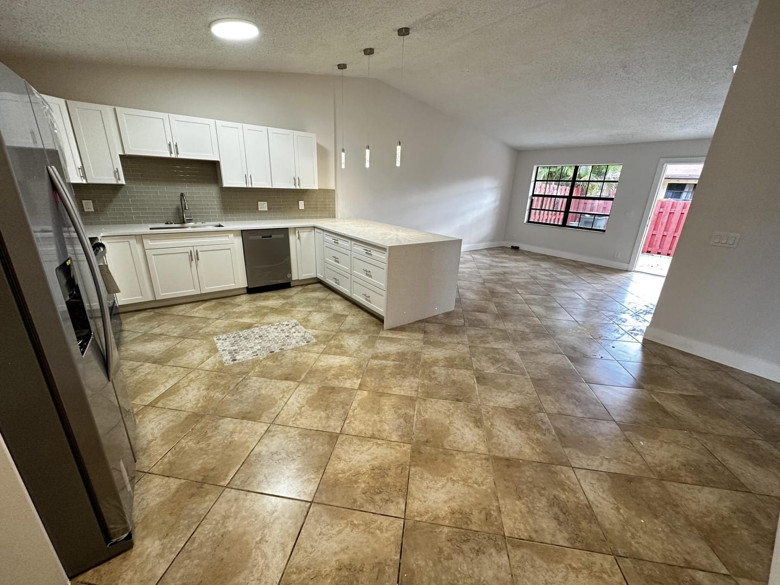 4326 Woodstock Drive C — photo 4