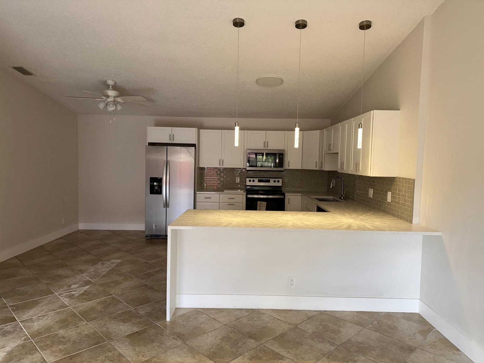 4326 Woodstock Drive C — photo 5