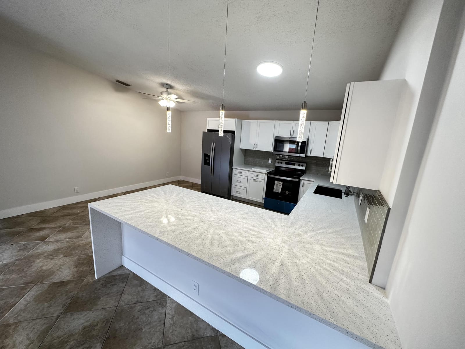4326 Woodstock Drive C — photo 9