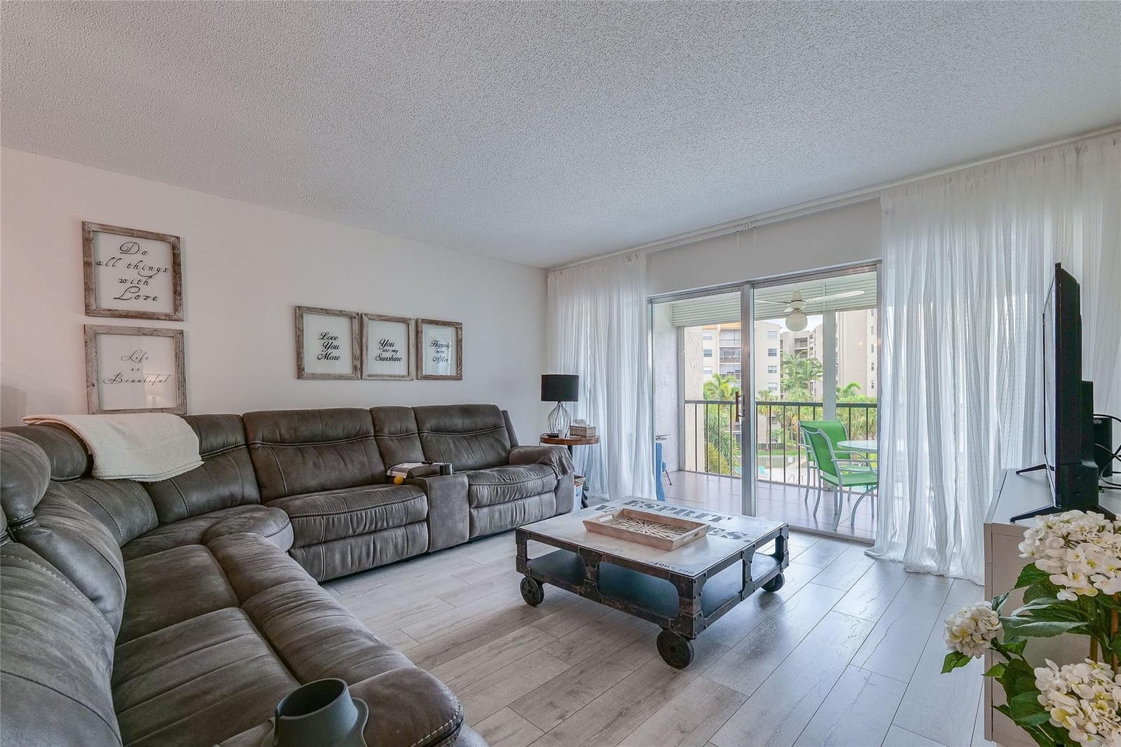 3920 Inverrary Boulevard 404-C — photo 3