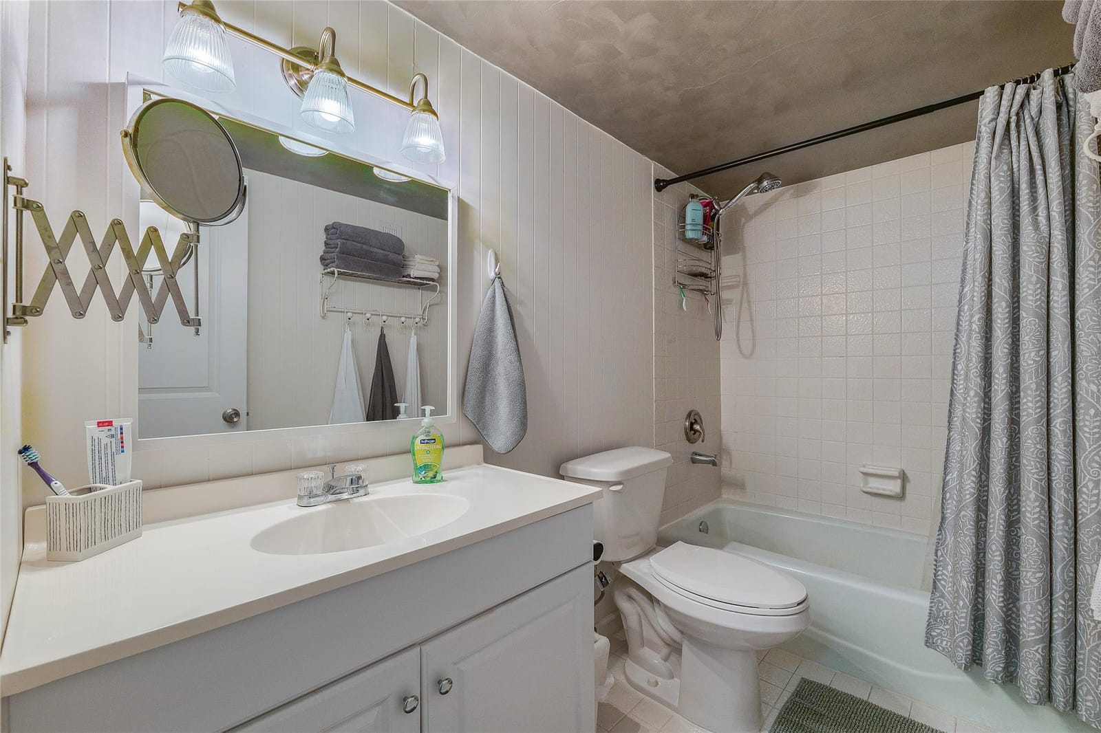 3920 Inverrary Boulevard 404-C, Lauderhill, FL 33319 photo 25