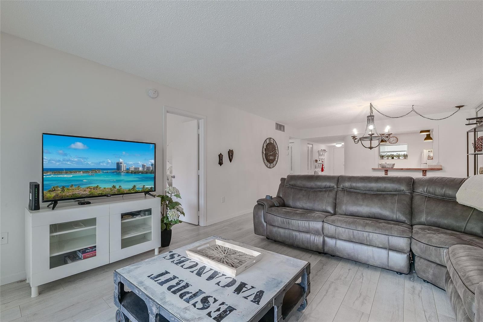 3920 Inverrary Boulevard 404-C — photo 5