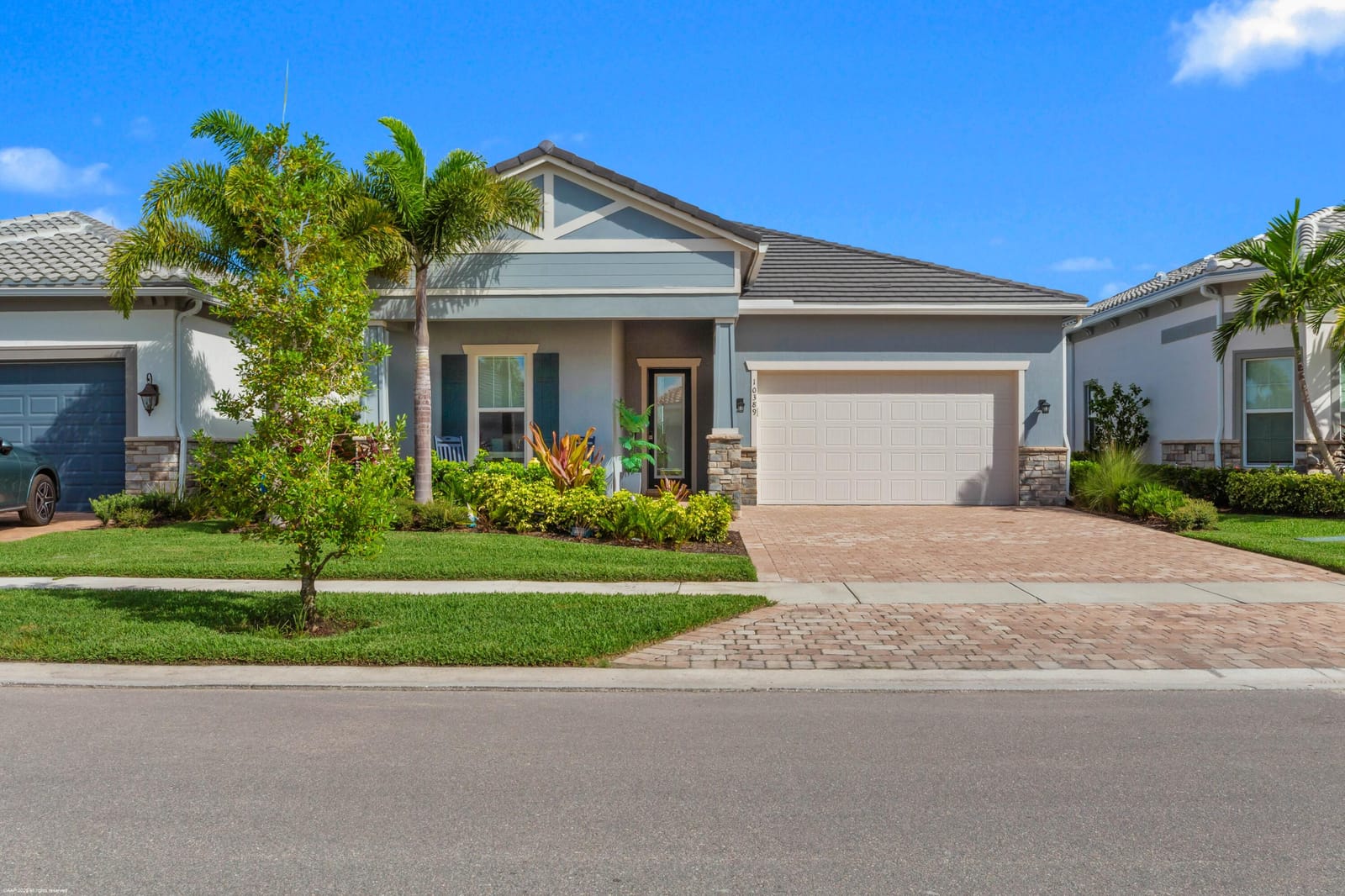 10389 Northbrook Circle, Palm Beach Gardens, FL 33412