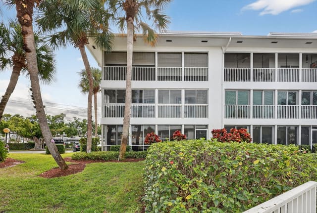 1866 SW Palm City Road 107, Stuart, FL 34994