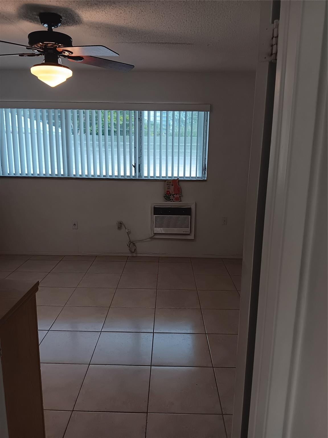 1110 N Riverside Drive 26 — photo 11