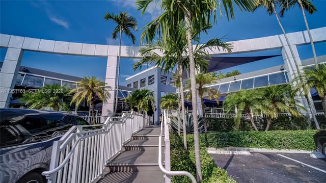 260 Crandon Boulevard E18, Key Biscayne, FL 33149