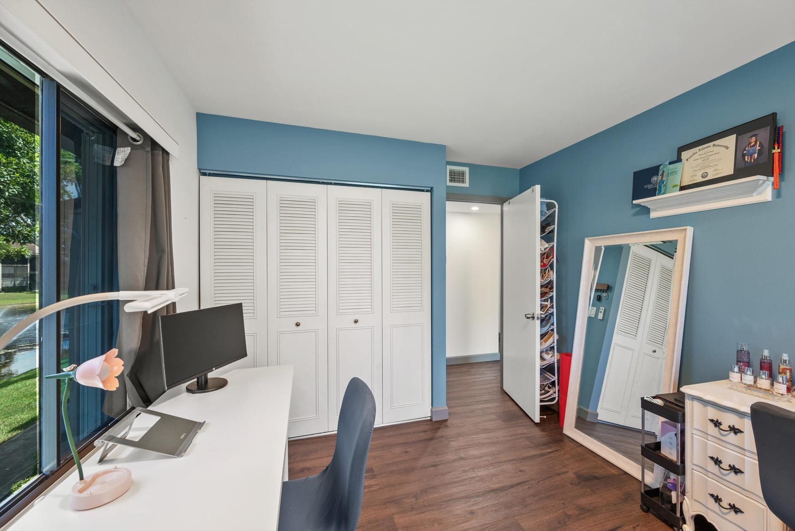 723 Sunny Pine Way B2 — photo 11