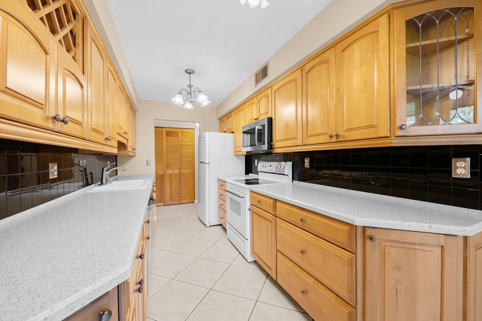 800 Jeffery Street 103, Boca Raton, FL 33487 photo 2