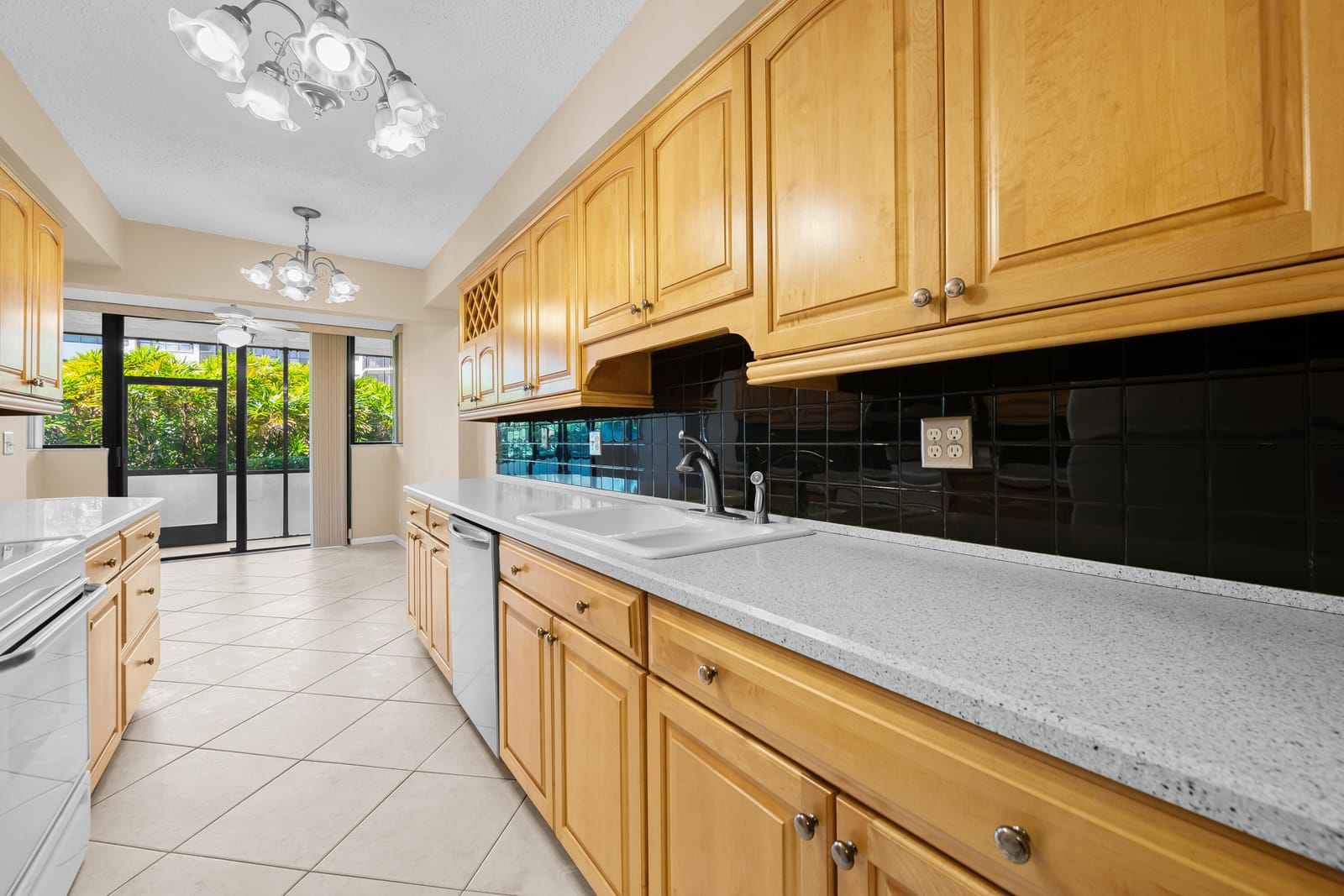 800 Jeffery Street 103, Boca Raton, FL 33487 photo 3
