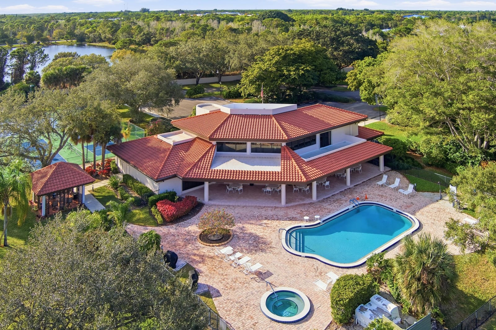 6100 SE Martinique Drive 201 — photo 7
