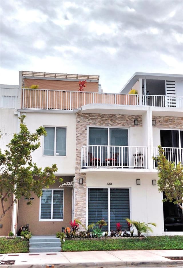 25868 SW 139th Path, sold in Paradise Gardens, Homestead, FL