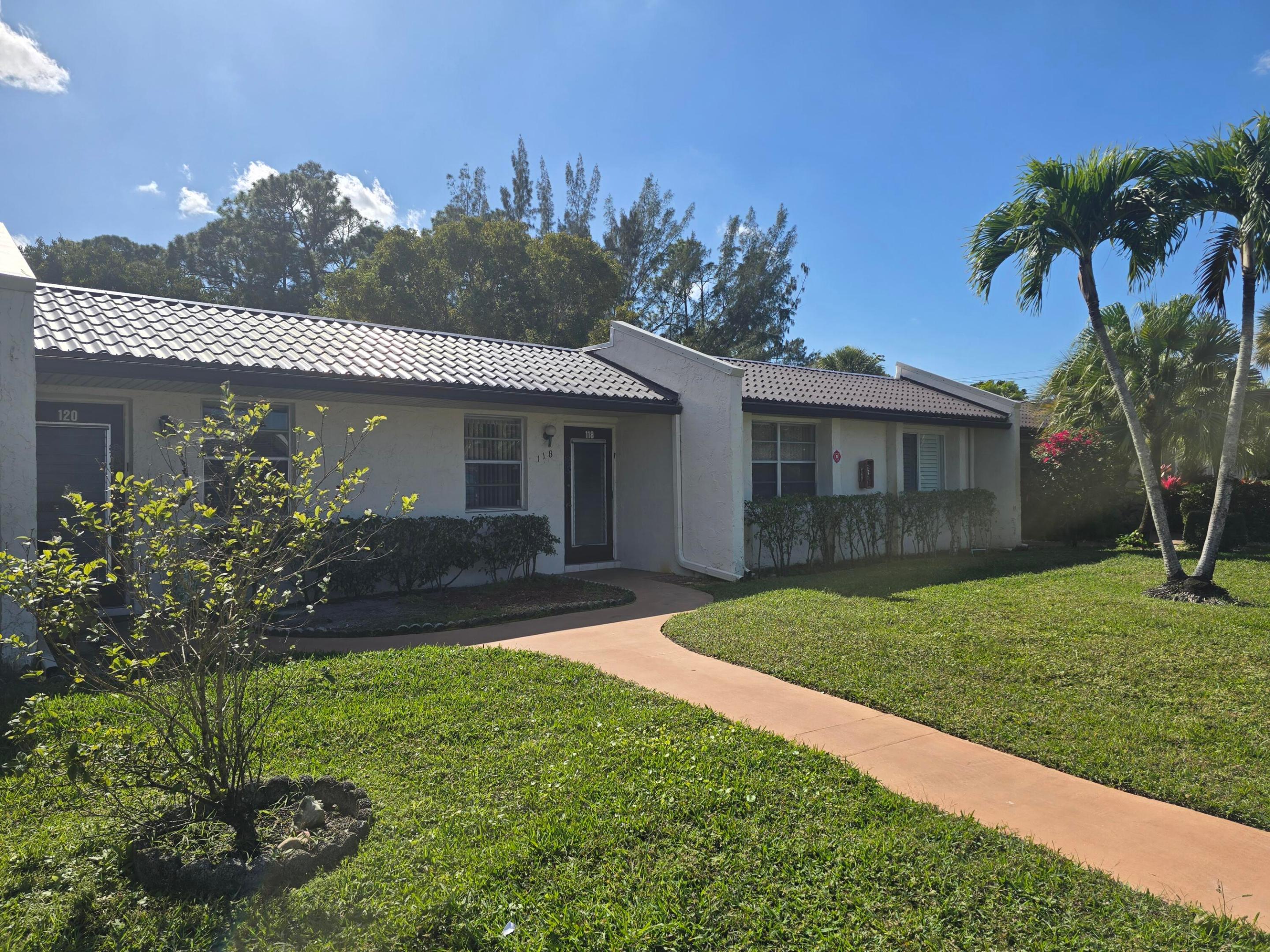 118 Lake Olive Drive, West Palm Beach, FL 33411, West Palm Beach
