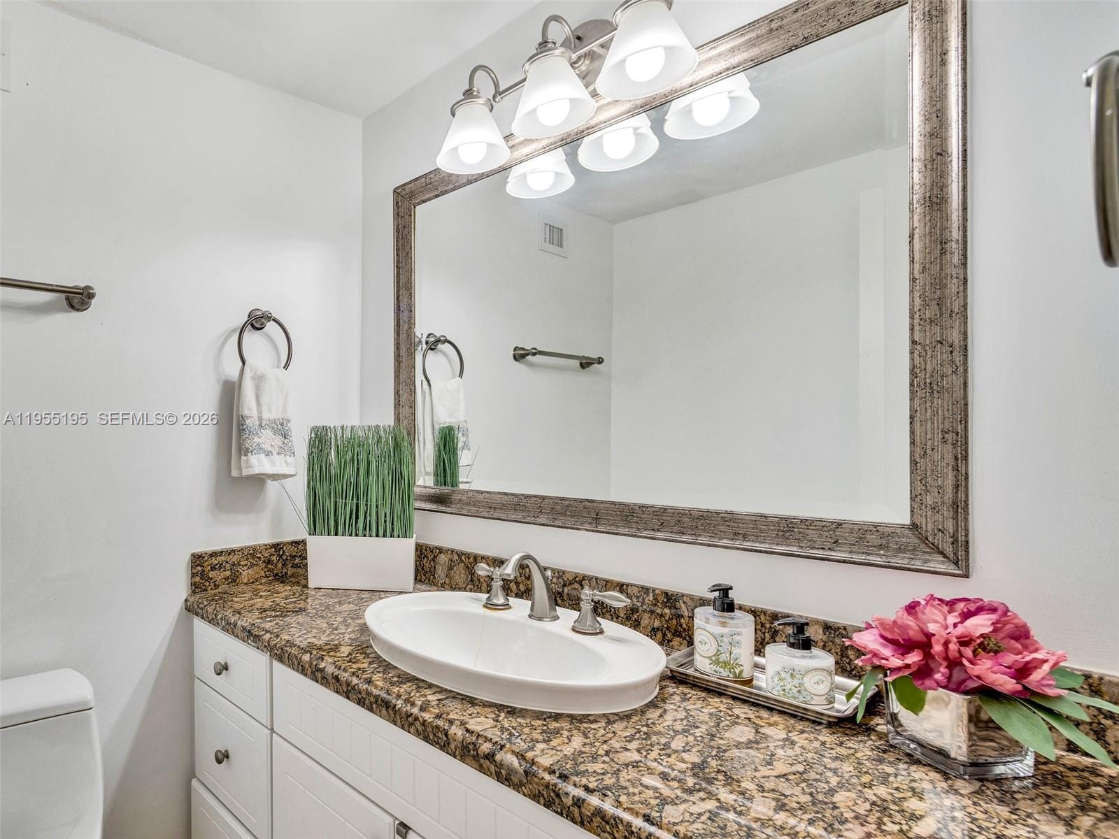 100 Lincoln Road 308, Miami Beach, FL 33139 photo 11