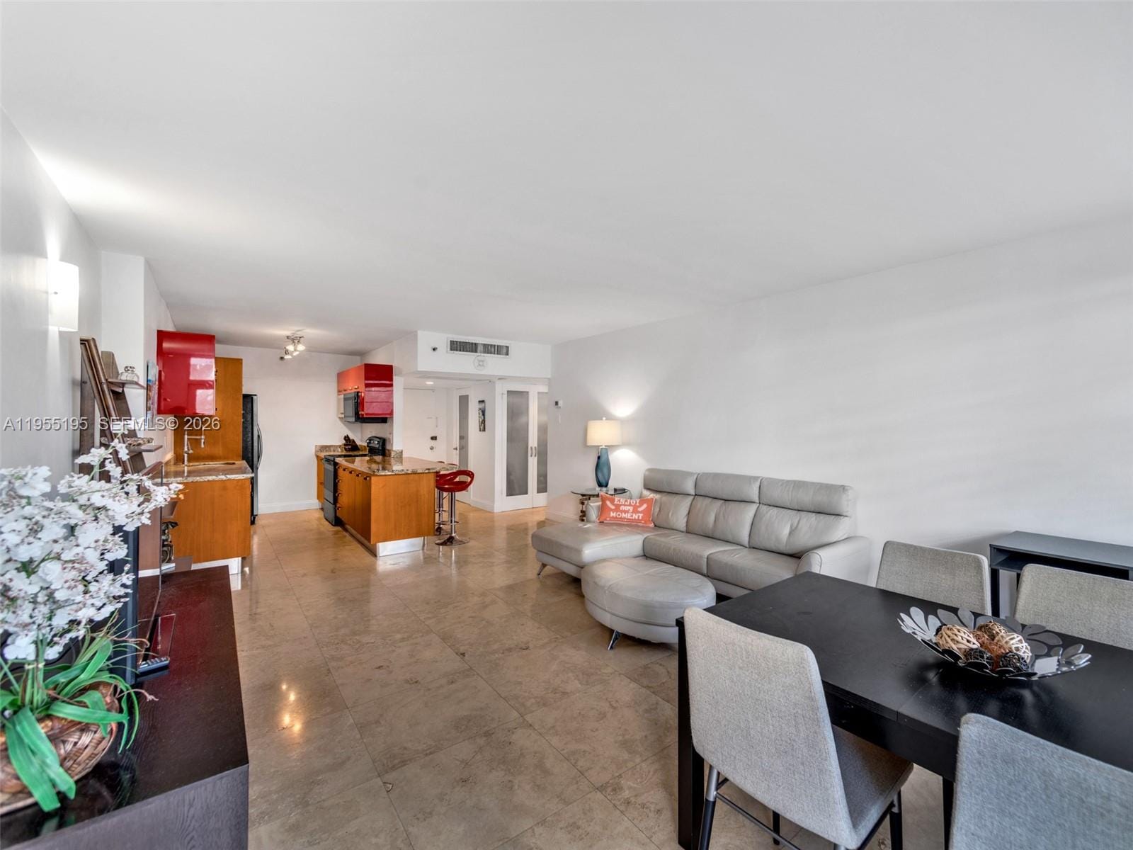 100 Lincoln Road 308, Miami Beach, FL 33139 photo 3