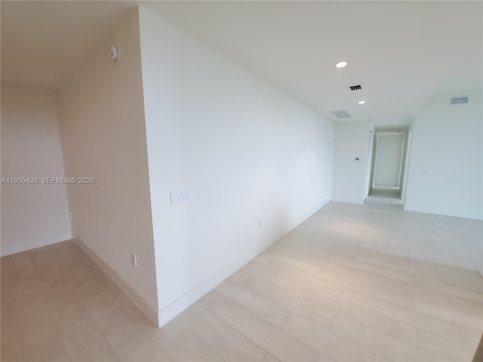 2000 Metropica Way 1401 — photo 7