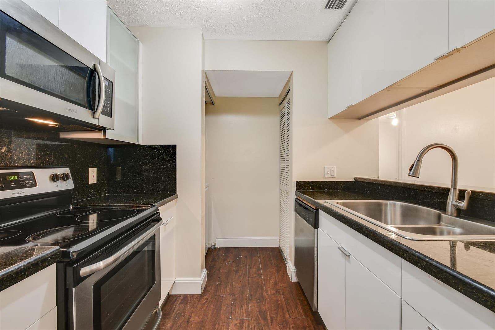 6549 SE Federal Highway 204 — photo 9