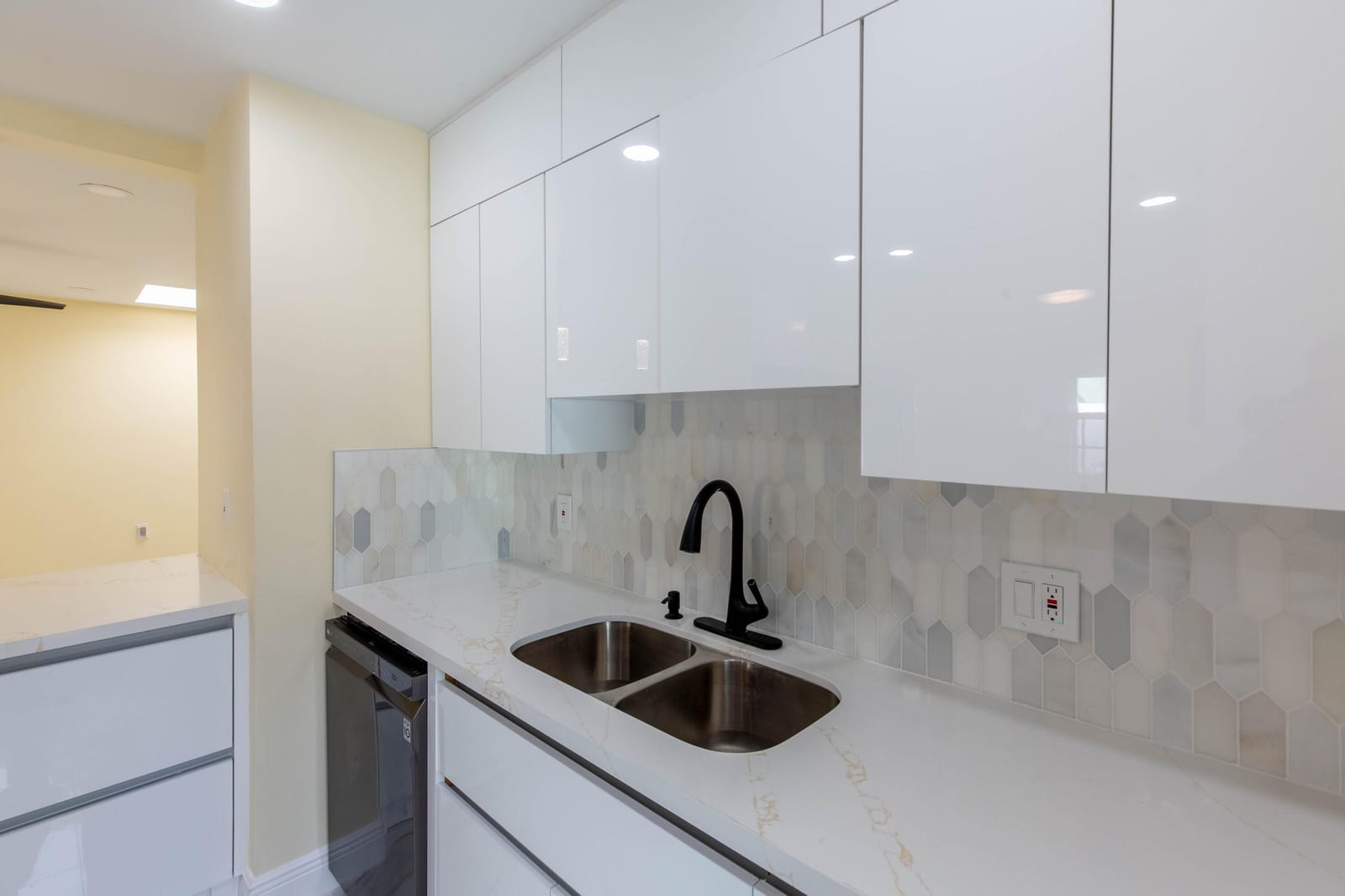 405 NE 24th Avenue, Pompano Beach, FL 33062 photo 12