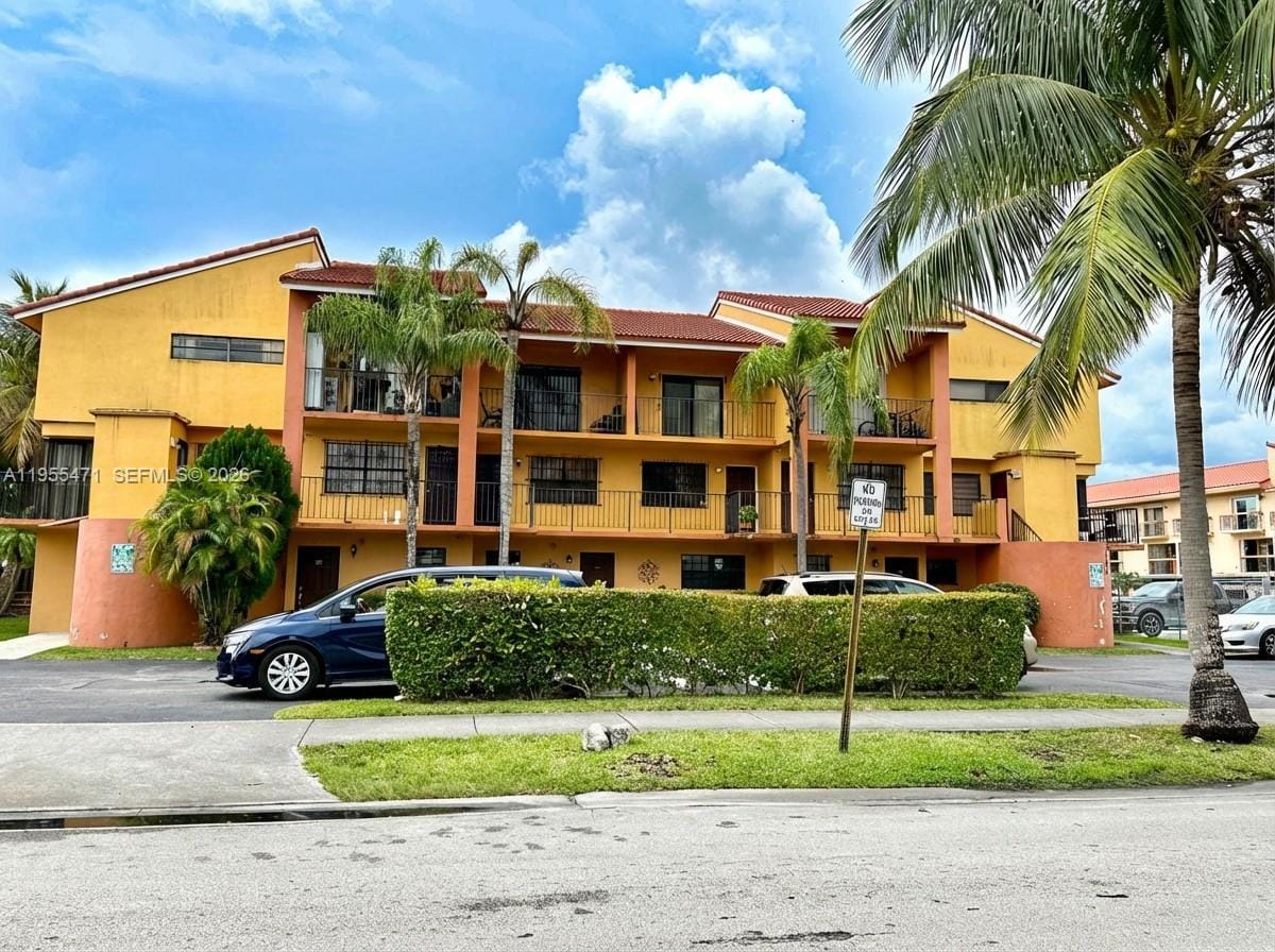 2582 W 56th Street 201, Hialeah, FL 33016