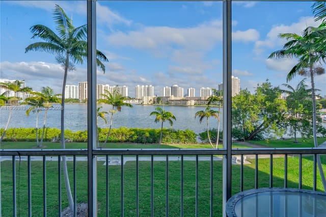 2861 Leonard Drive F311, Aventura, FL 33160