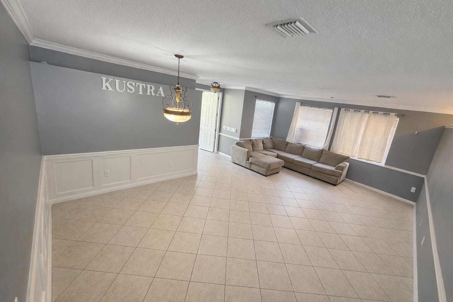 1304 Isleworth Court — photo 4