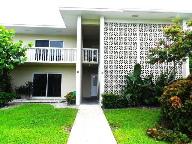 320 North Boulevard 1c, sold in High Point West Condo, Boynton Beach, FL