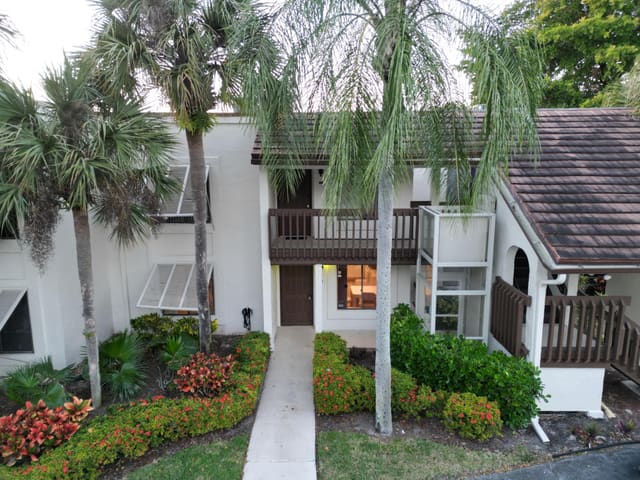 10155 Mangrove Drive 105, Boynton Beach, FL 33437