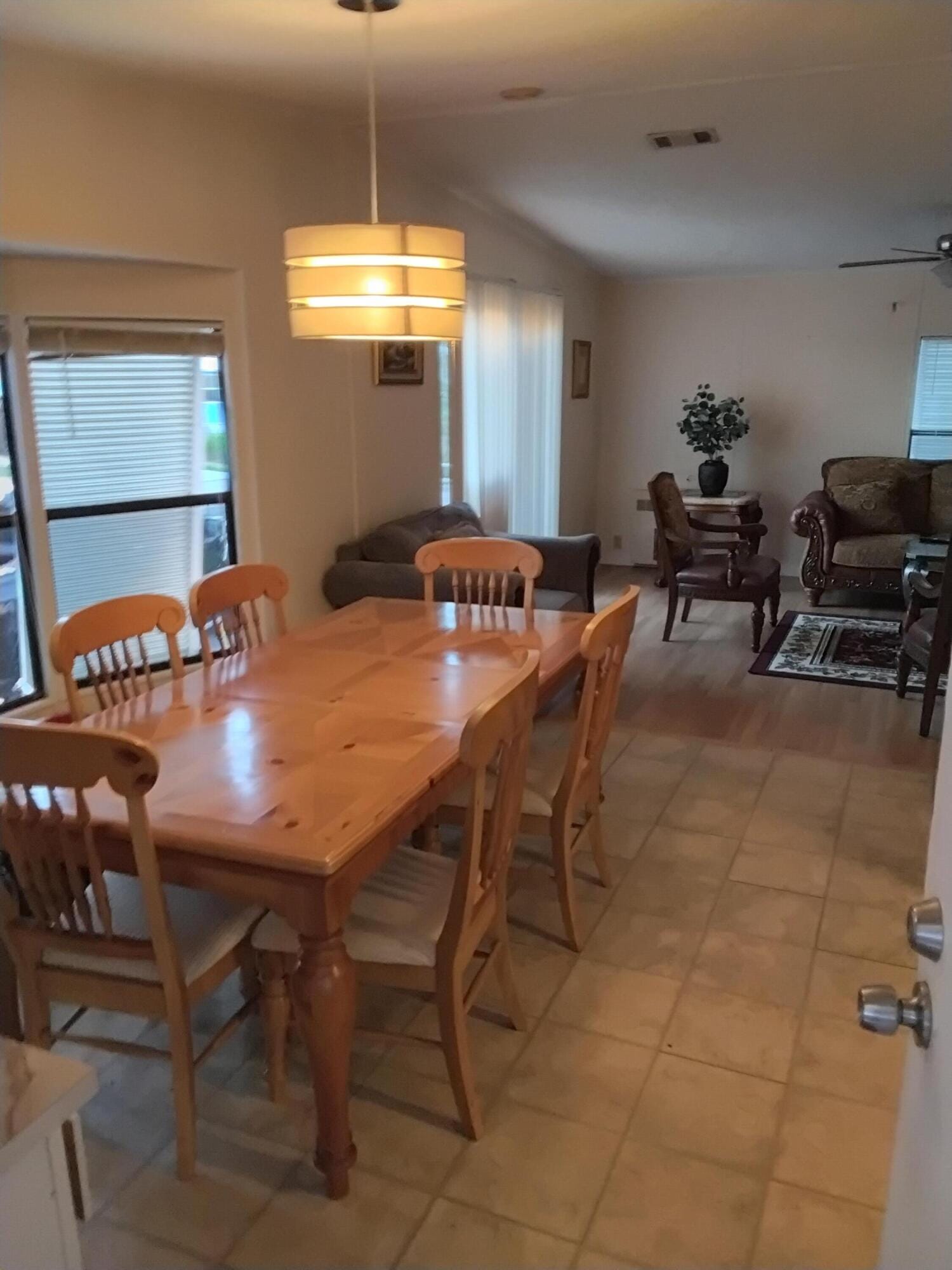 14 Jacaranda Lane — photo 9