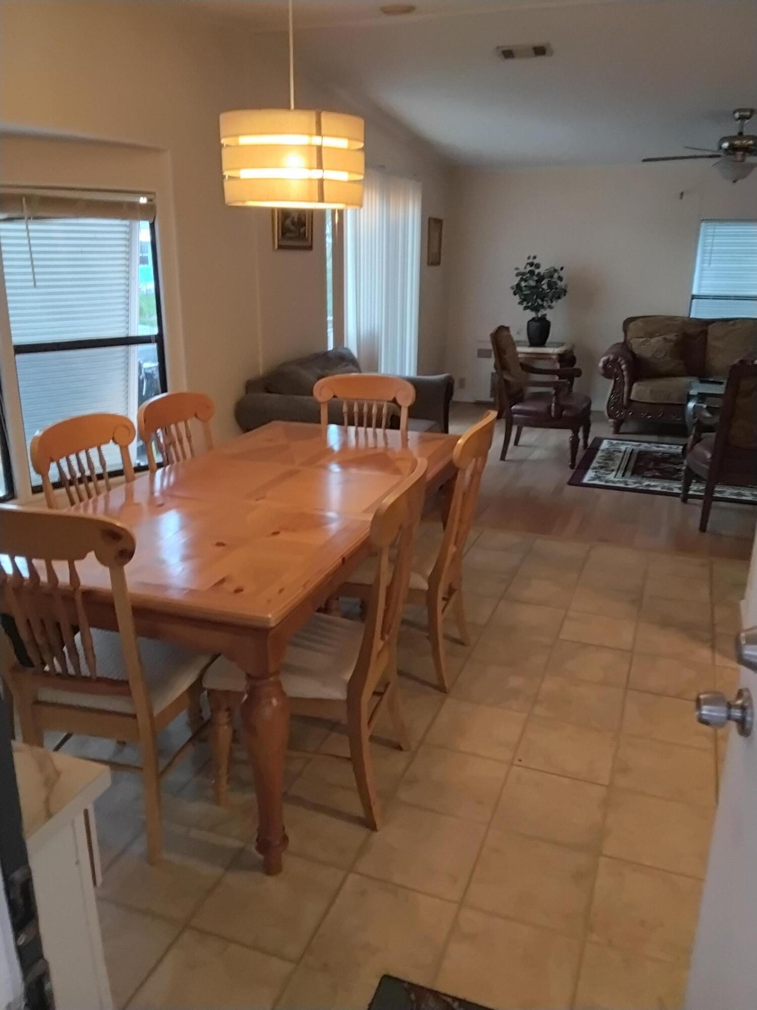 14 Jacaranda Lane — photo 10