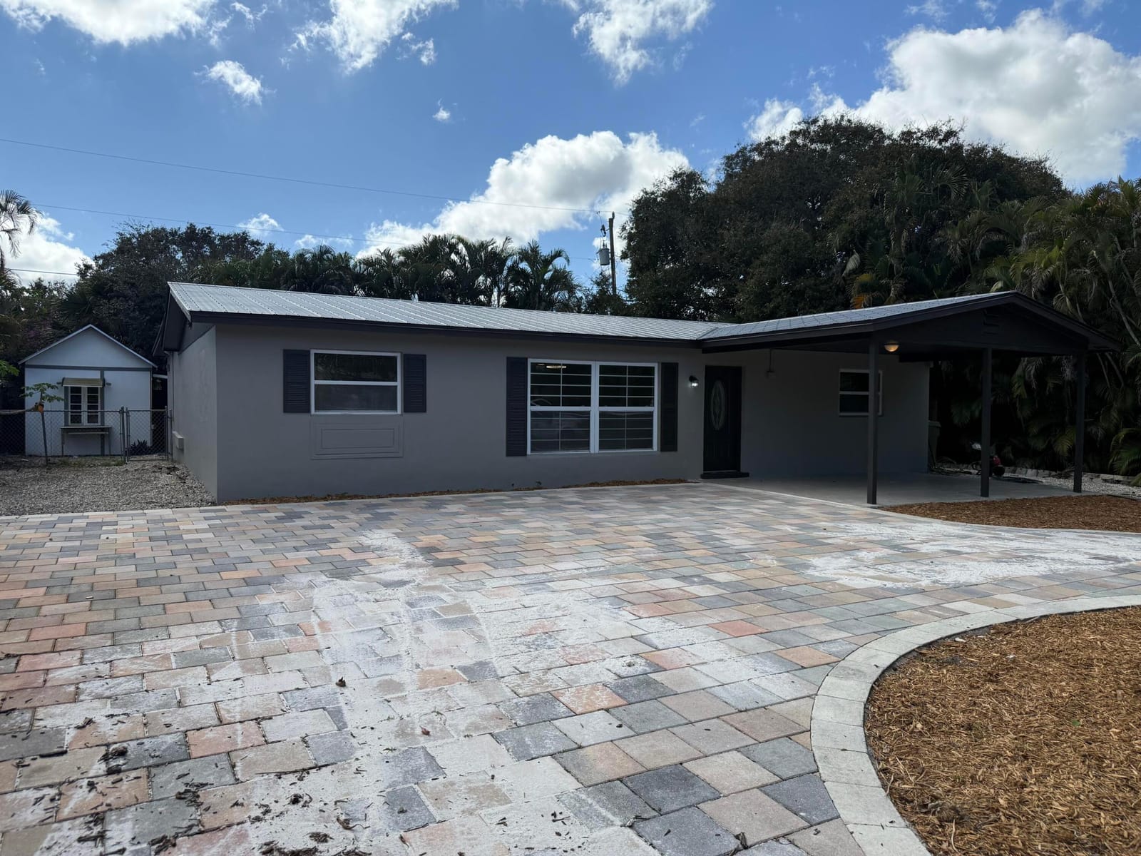 507 SW North River Point Drive — photo 4