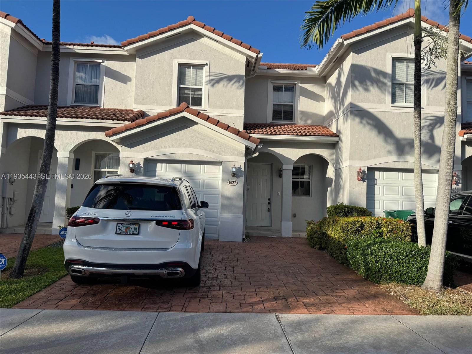 3 bedroom home for sale at 1027 207th, Miami, FL 33179 — $455,000