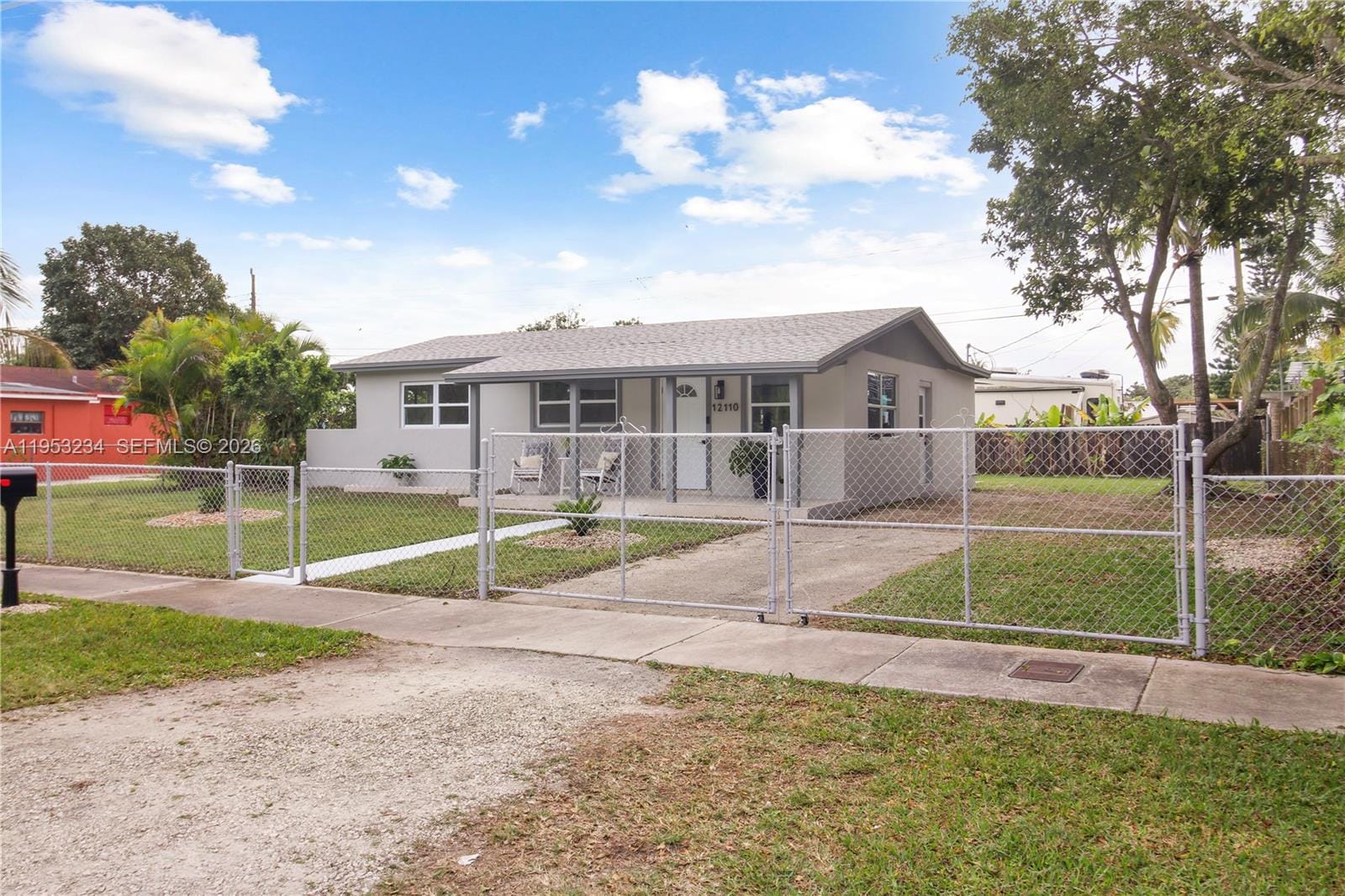 3 bedroom home for sale at 12110 168th, Miami, FL 33177 — $582,000