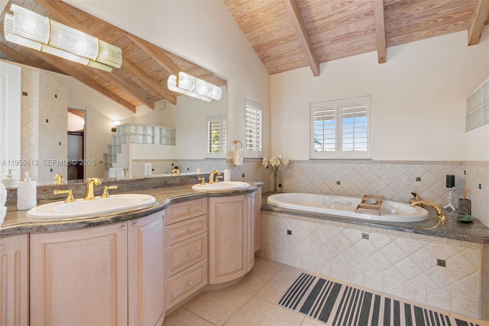 44 W Plaza Del Lago, FL 33036 photo 26