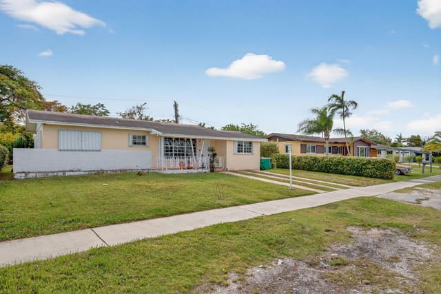 11720 SW 176th Street, sold in South Miami Heights Manor, Miami, FL