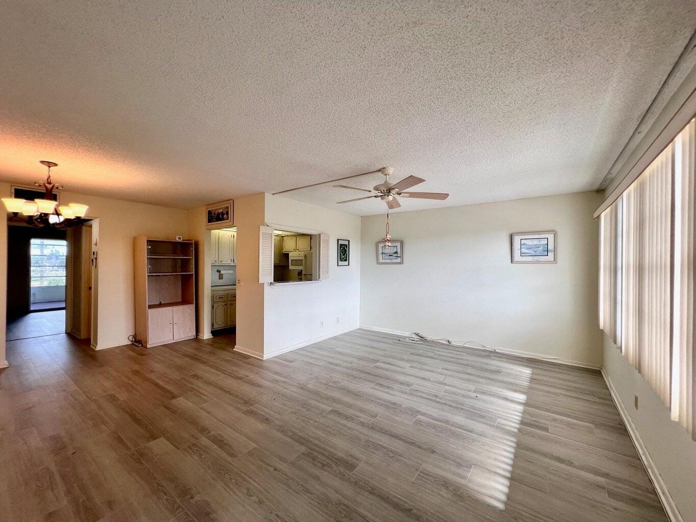 434 Southampton B — photo 3