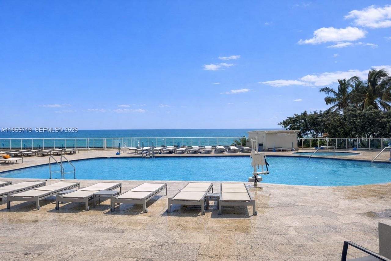 19201 Collins Avenue 1103 — photo 12