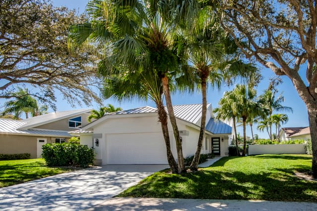 228 Ridge Road, Jupiter, FL 33477