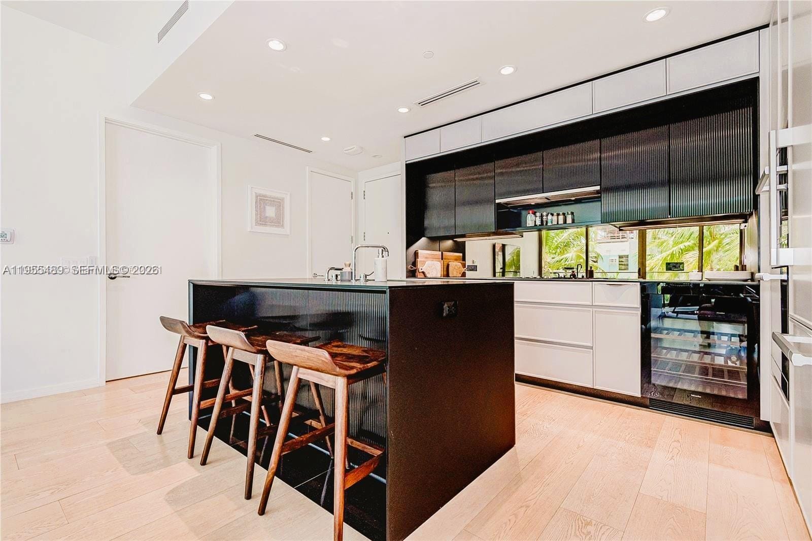 300 E Collins Avenue 2D, Miami Beach, FL 33139 photo 4