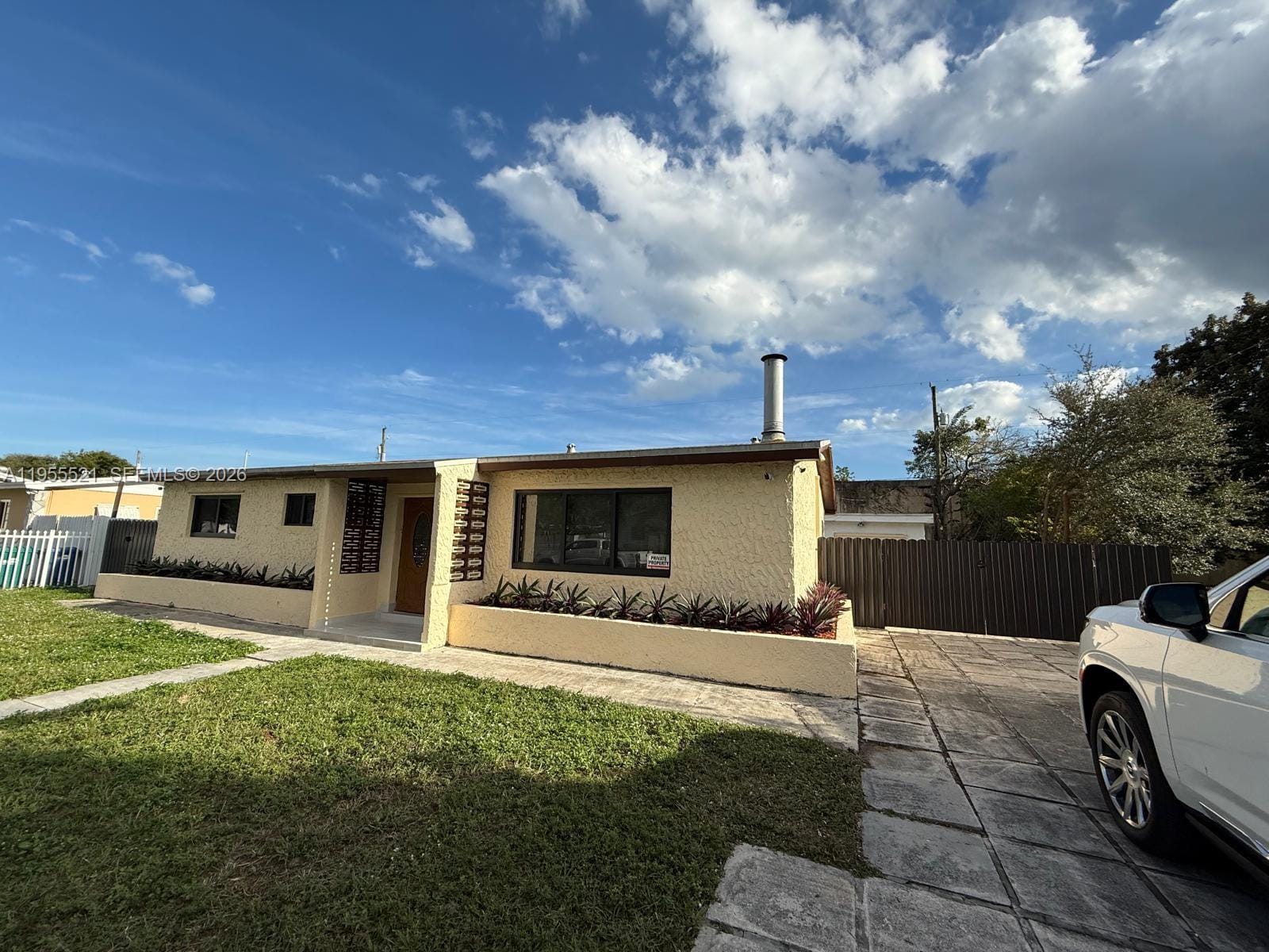 1270 North Drive, Miami, FL 33179