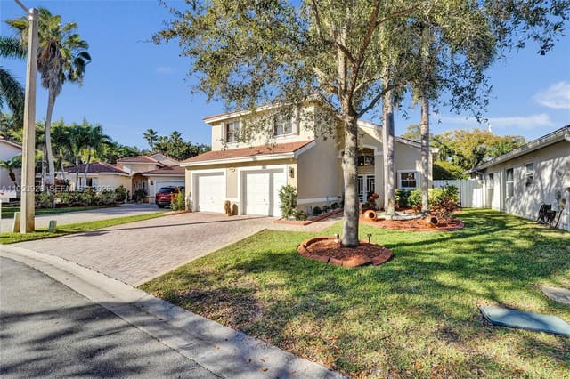 5097 SW 34th Terrace, Hollywood, FL 33312