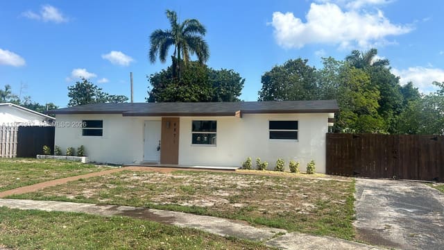6271 Farragut Street, Hollywood, FL 33024