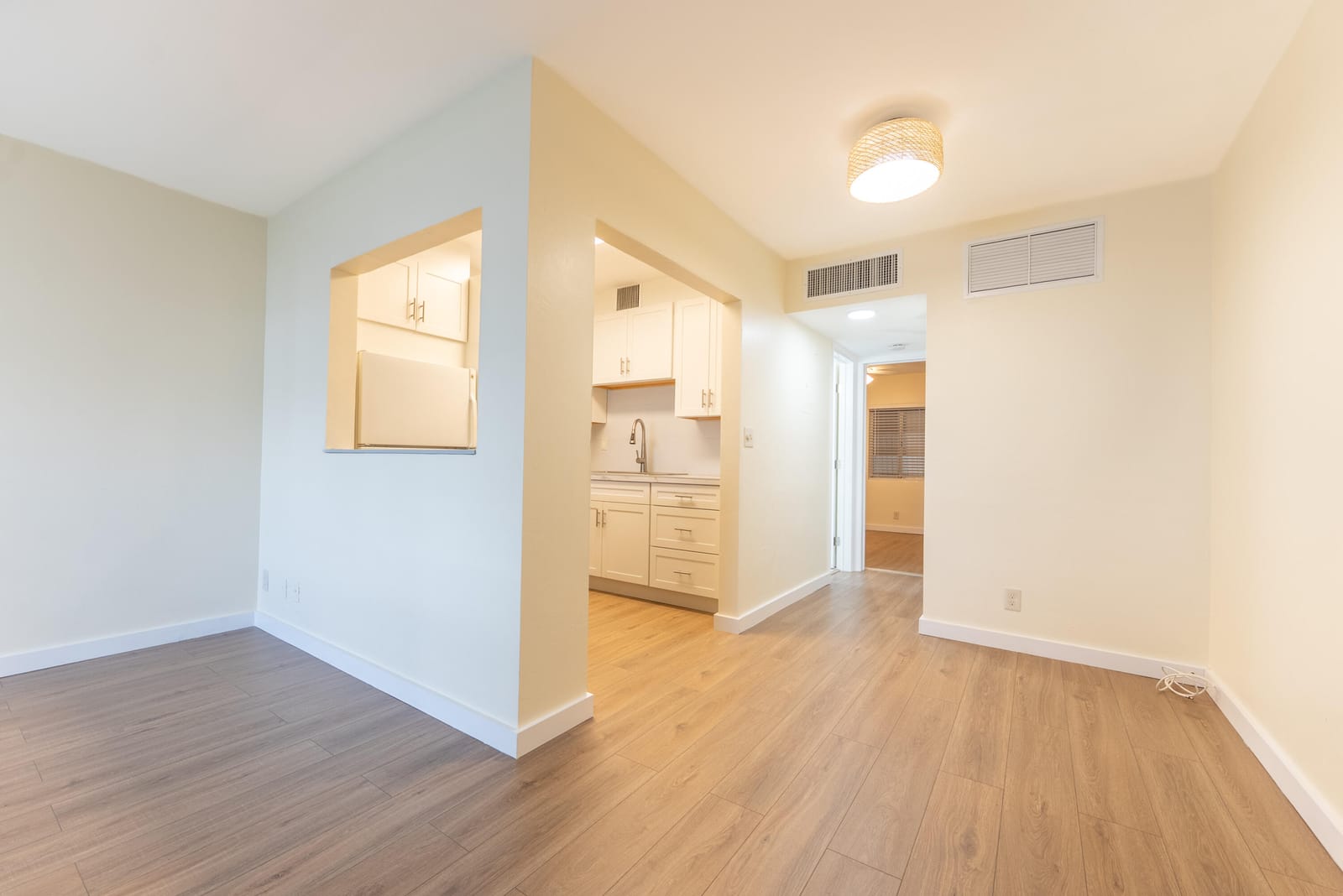 1980 Sunset Avenue 7 — photo 6
