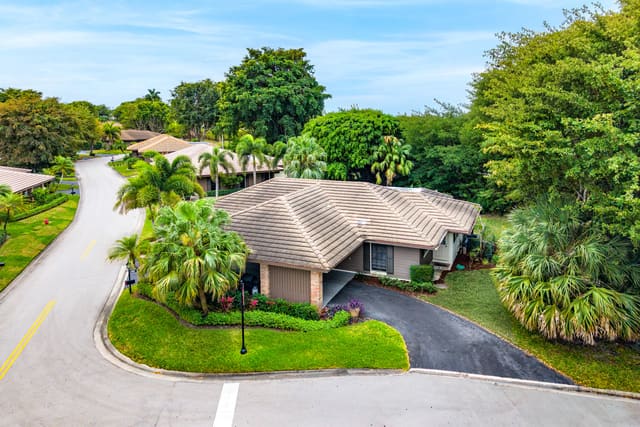 609 Cypress Key Drive, sold in Cypress Key Villas, Atlantis, FL