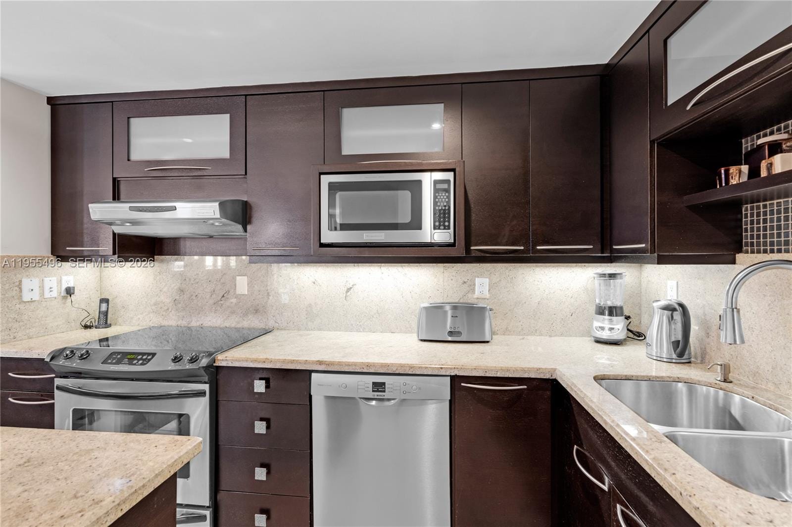 2301 Collins Avenue 1006 — photo 10