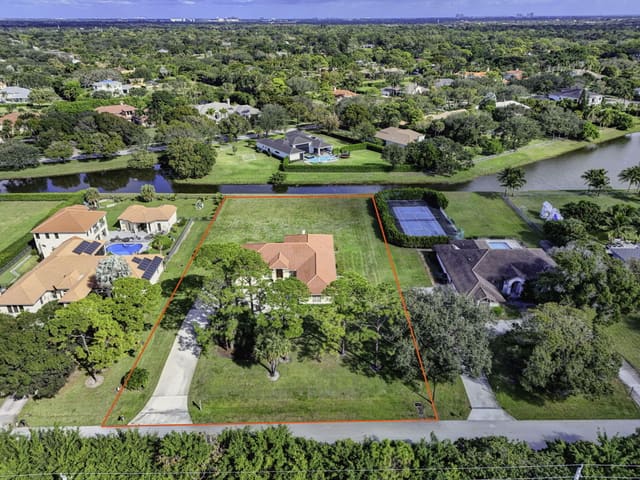 5649 Sea Biscuit Road, sold in Steeplechase, Palm Beach Gardens, FL