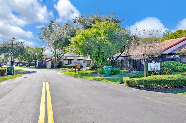 15217 SW 46th Lane G-78, sold in Lakes Meadow Vilg Homes C, Miami, FL