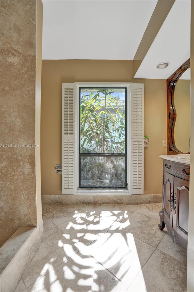 17115 Bay Street — photo 10