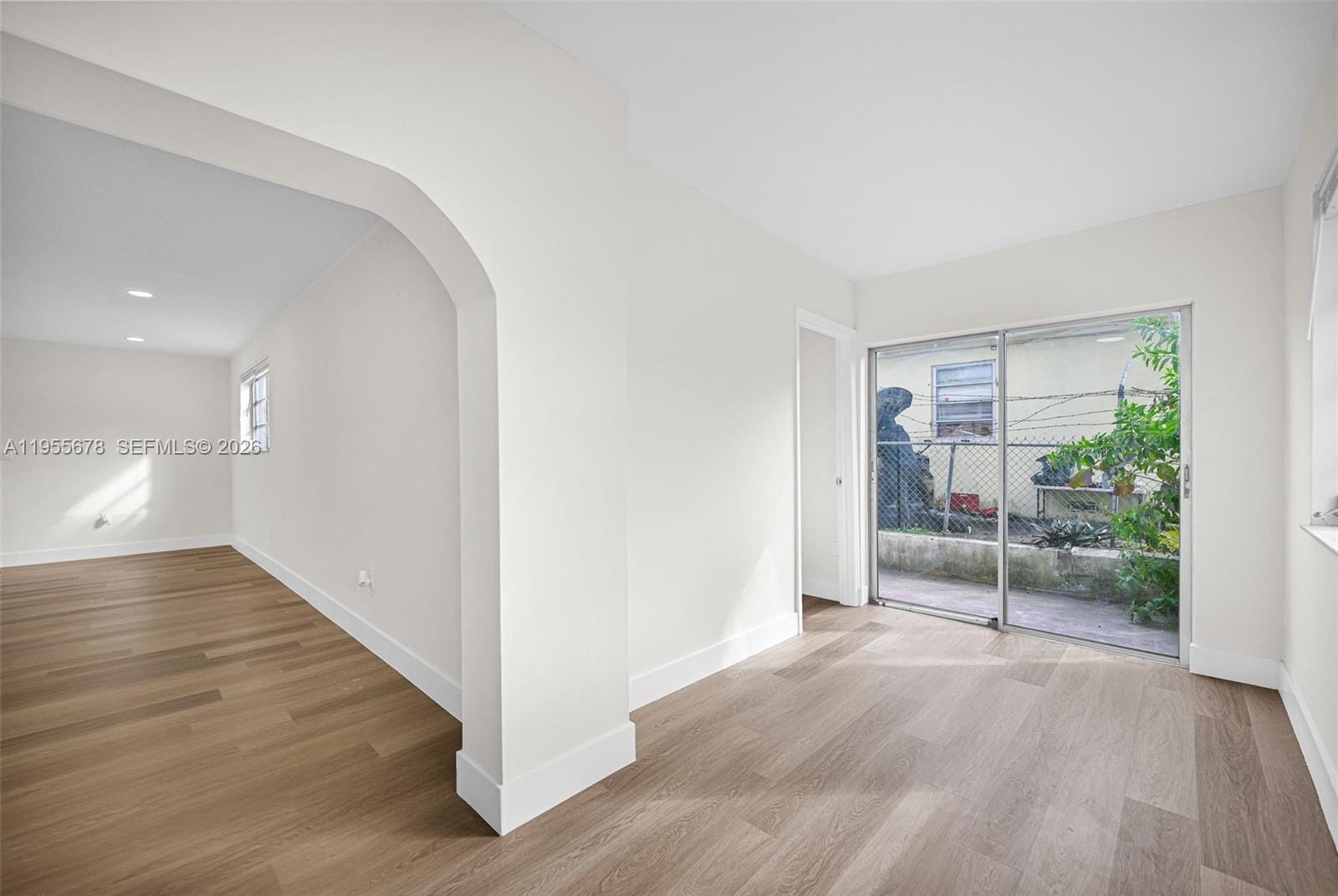 11812 NE 14th Avenue — photo 7