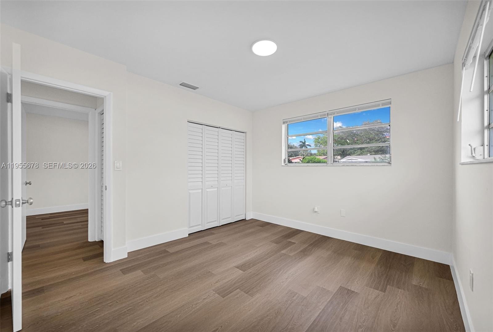 11812 NE 14th Avenue — photo 12